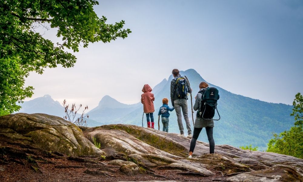 Top Tips for a Fun Family Hike