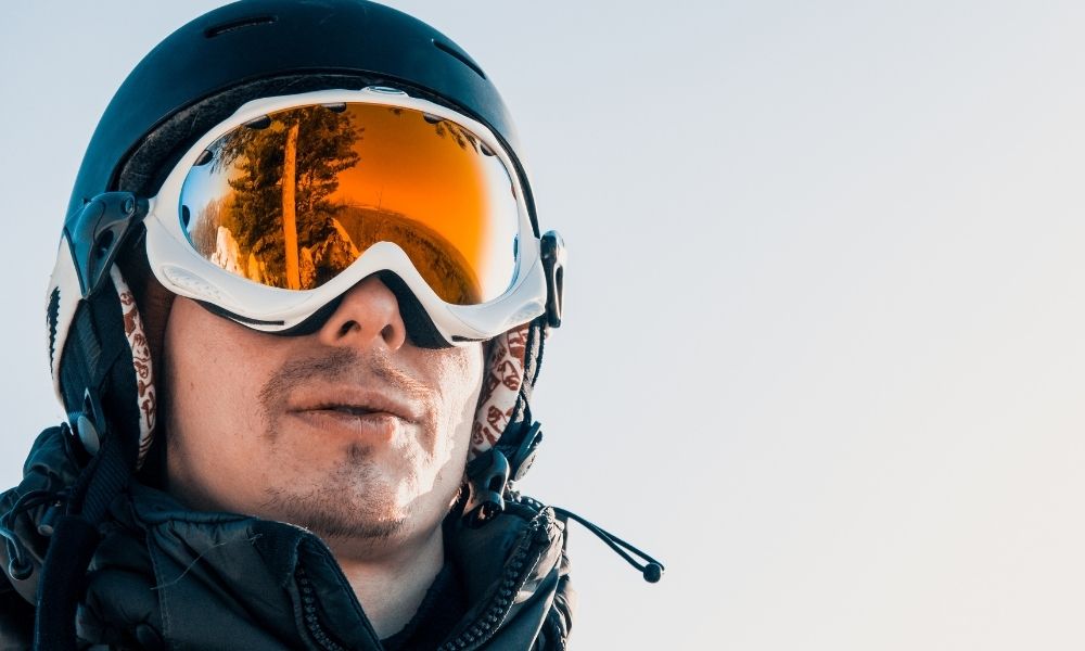 How To Keep Your Face Warm While Skiing and Snowboarding