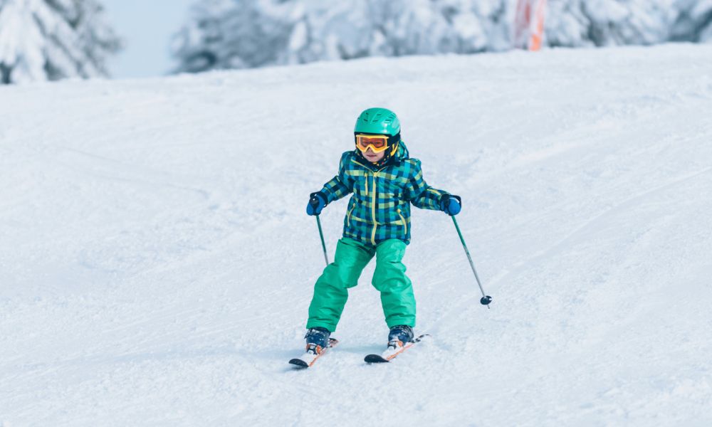 At What Age Can Kids Begin Skiing and Snowboarding?